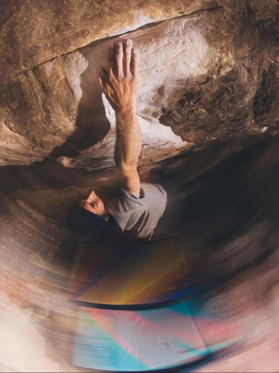 Daniel Woods on Return of the Sleepwalker (V17/Font 9a). Photo: @bobbysorich